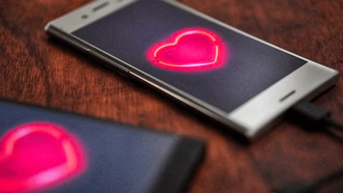 Real Tips for Online Dating Your Friends Should Tell You: Protect&nbsp;Yourself